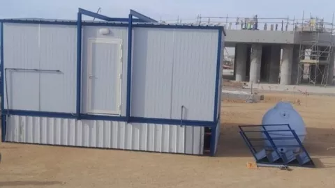 خدمة الهناجر المحمولة في موقع صناعي بالرياض